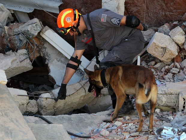 Desabamento em Diadema Bombeiros encontram corpo de vítima Portal Ajduks Noticias